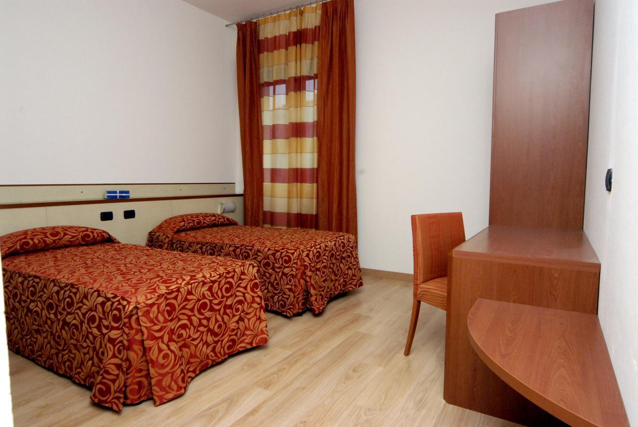Hotel Eolo Sermide Extérieur photo