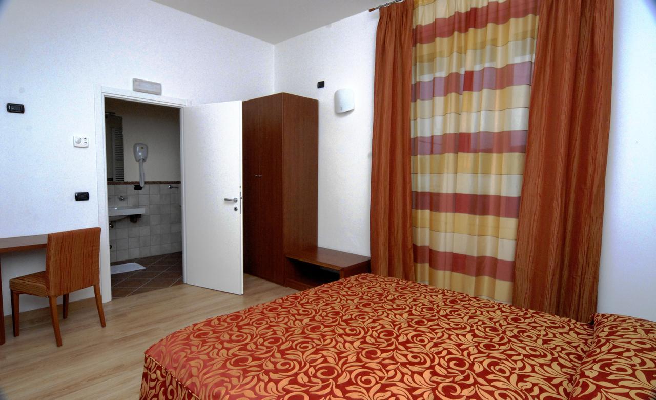 Hotel Eolo Sermide Extérieur photo