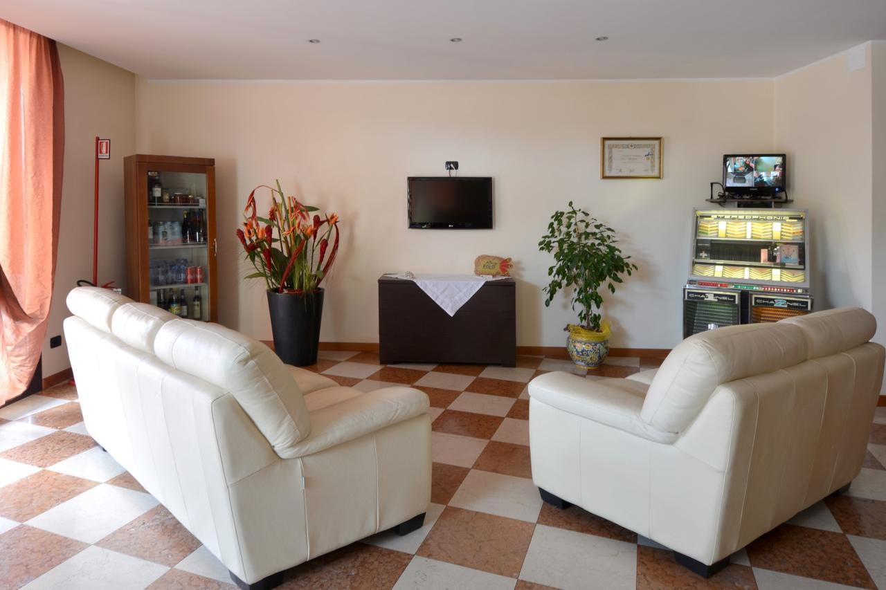 Hotel Eolo Sermide Extérieur photo